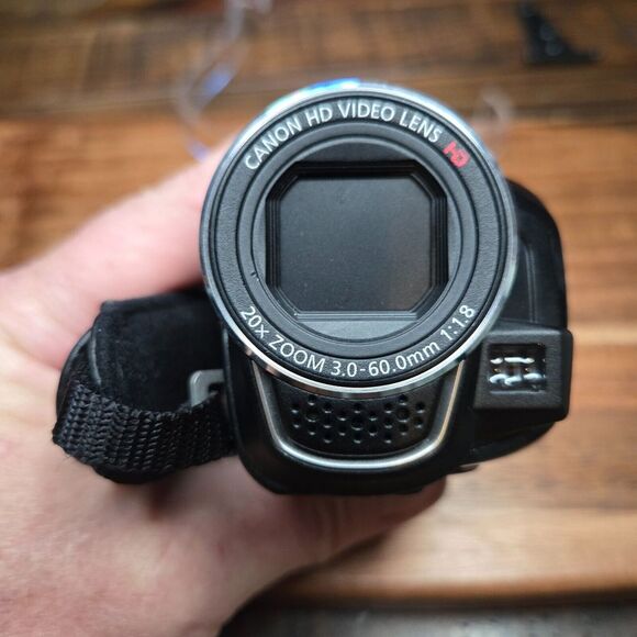 Canon Vixia HF R11 32 GB Camcorder TESTED WORKING 20x Zoom 3.0-60.0 mm Black C1 - Picture 13 of 16